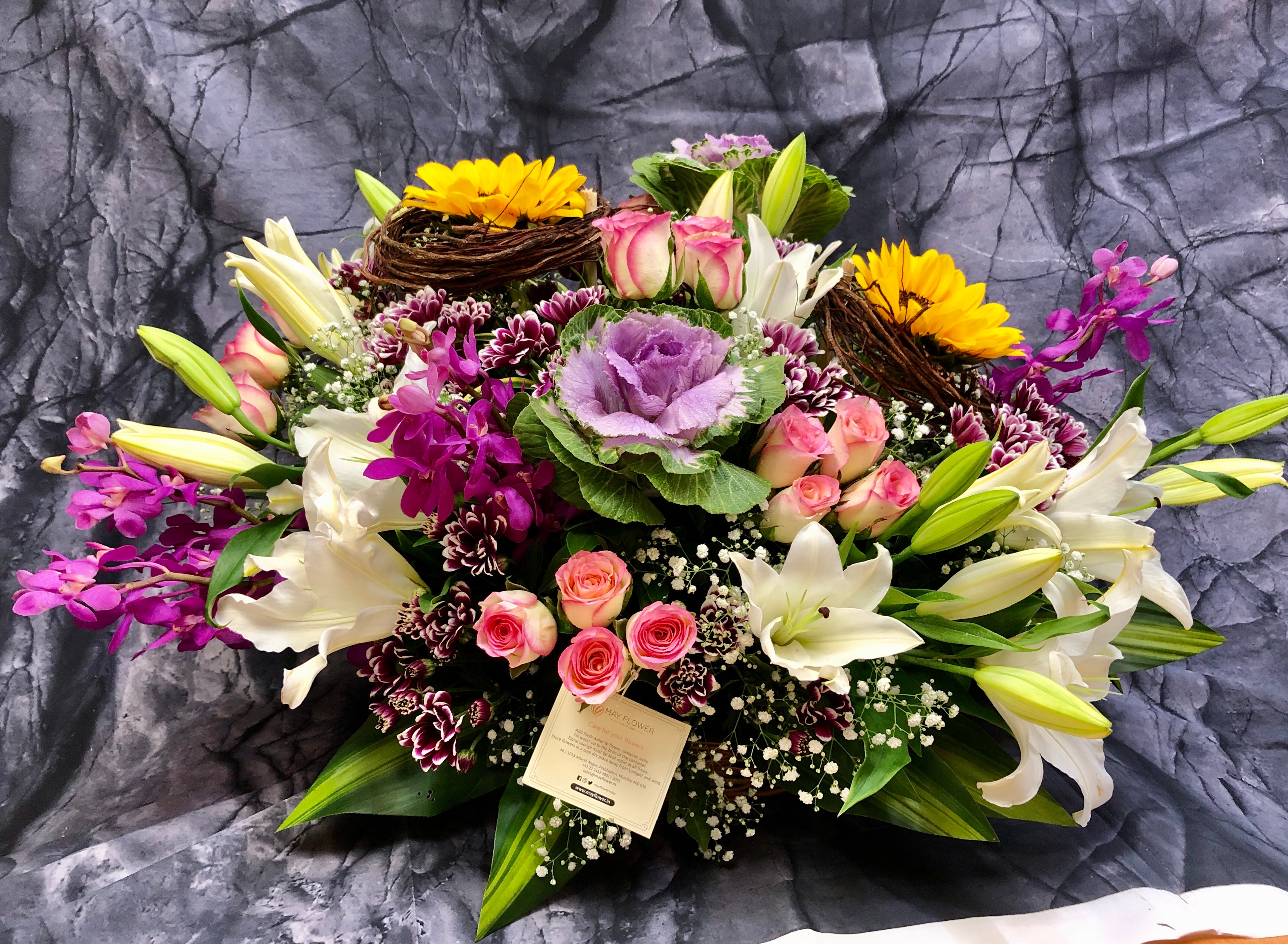 Send flowers online on Christmas