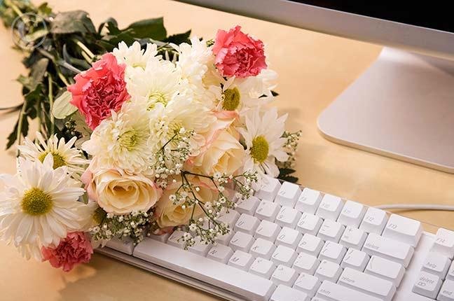 How online flower delivery helped make flowers popular again