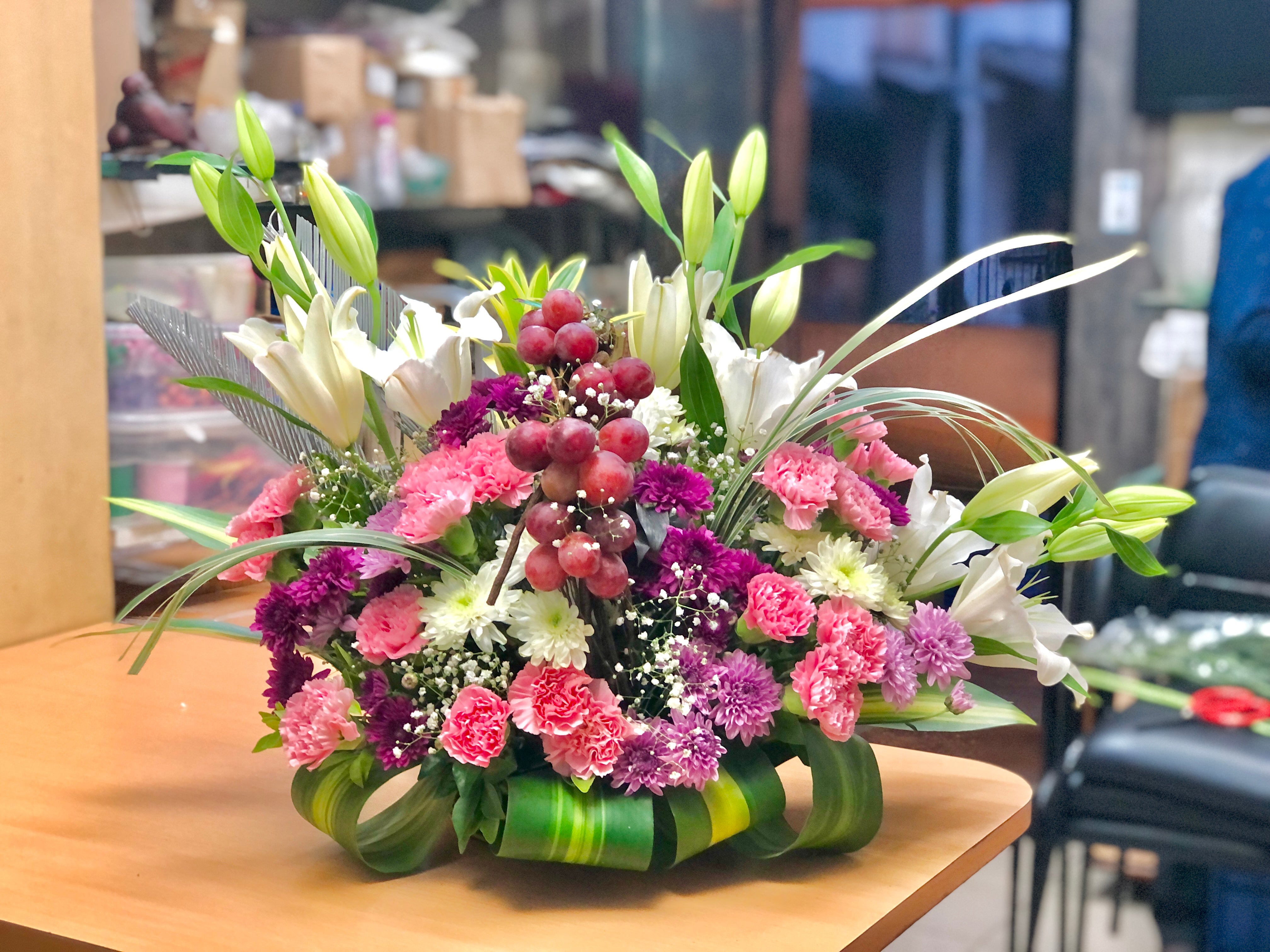 Surprise your loved ones on their birthday with online birthday flower delivery