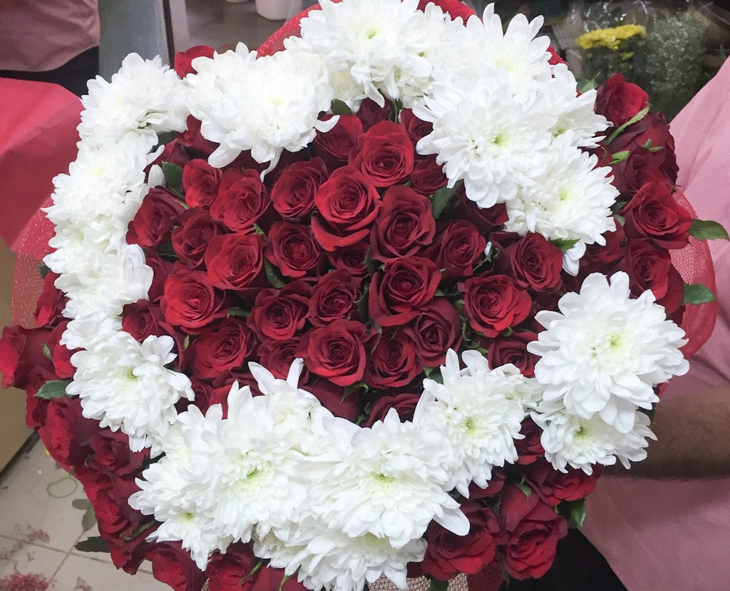 Send Valentine’s Day Flowers Online in India