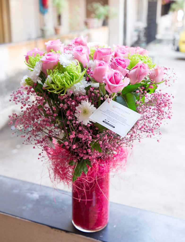 Women’s day celebration with online flower delivery
