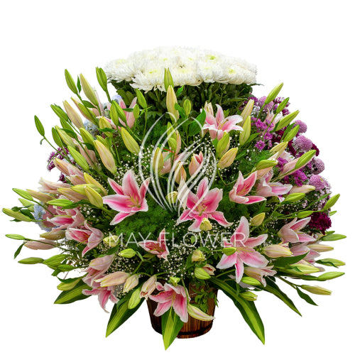 Exquisite Floral Vase