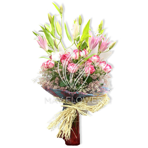 Seasonal Blend Vase Bouquet Main image