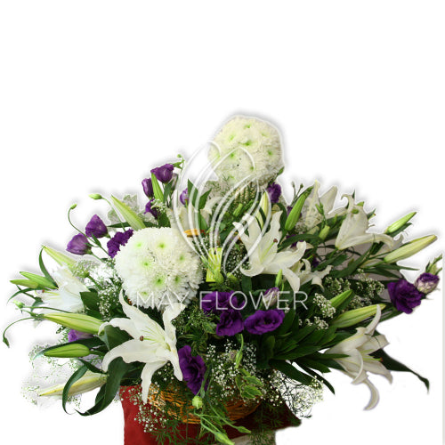 White Pristine Bouquet Secondary image