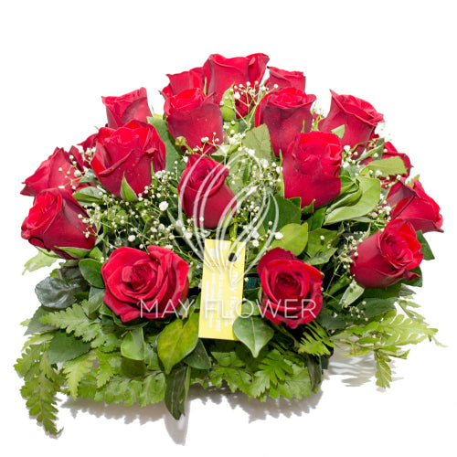 20 Red Rose Basket