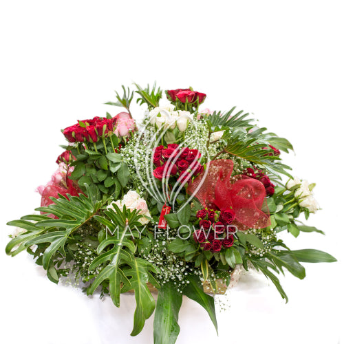 200 Roses Basket Secondary image