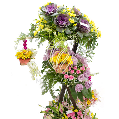 Hanging Meadows Blossoms Secondary image